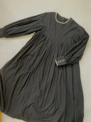 nikomake 블랙 긴팔 플리츠 원피스