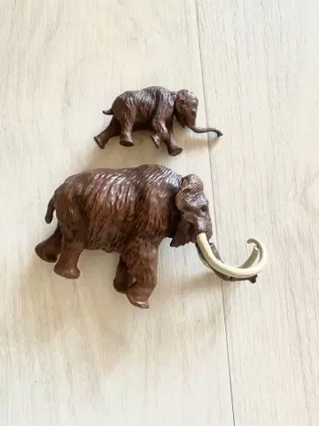 맘모스 피규어 2체 세트