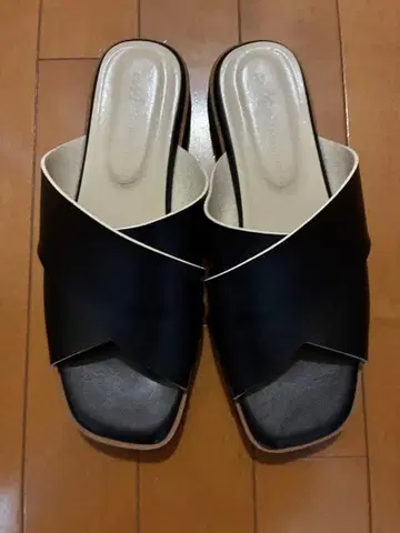 크로스오버 샌들 블랙 합성 피혁 오리엔탈 트래픽