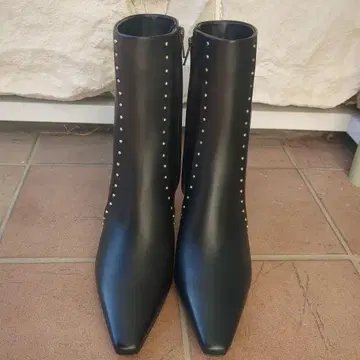 [펠리코] 스터드 장식 블랙 스틸레토 부츠