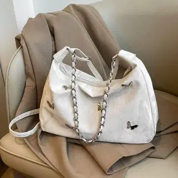 화이트 나비 모티브 숄더백