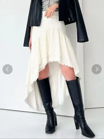 RESEXXY 리젝시 비대칭 레이스 스커트 아이보리