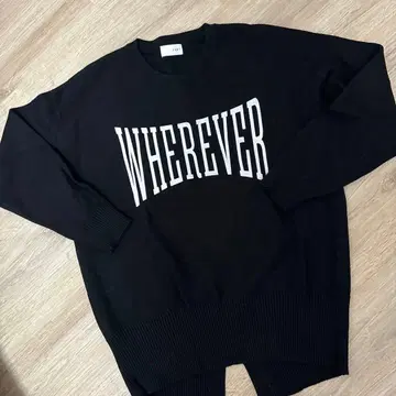 YORT WHEREVER 프린트 블랙 긴팔 니트