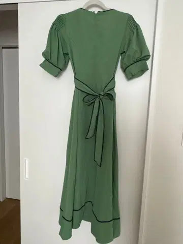 그린 퍼프 슬리브 롱 드레스