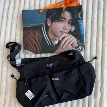박형식 2025 BEGINNING 공식 숄더백