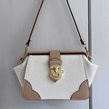 사만사 베가 숄더백