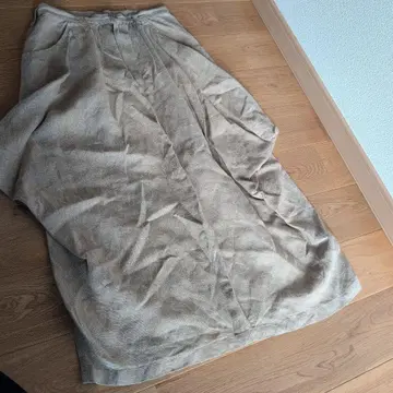 베이지 린넨 플리츠 롱 스커트