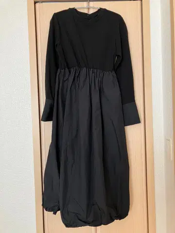 [ akane ] 블랙 롱 원피스 긴팔 끈 포함