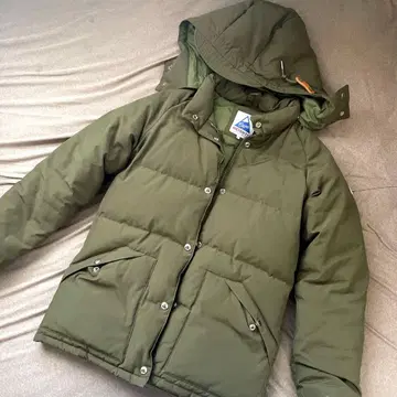 케이프 하이 다운 코트 S 사이즈