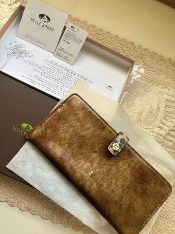 페레보르사 장지갑 에나멜 지갑 & 동전 지갑