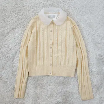 새상품 CELFORD 셀포드 카라 부착 비쥬 니트 가디건