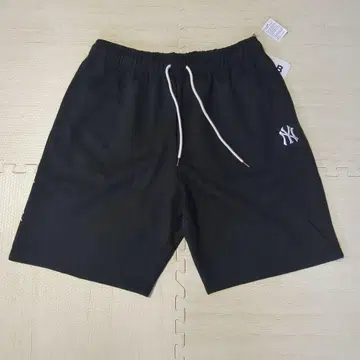 MLB 양키스 하프 팬츠 4L 블랙