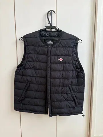 단톤 이너다운 크루넥 베스트