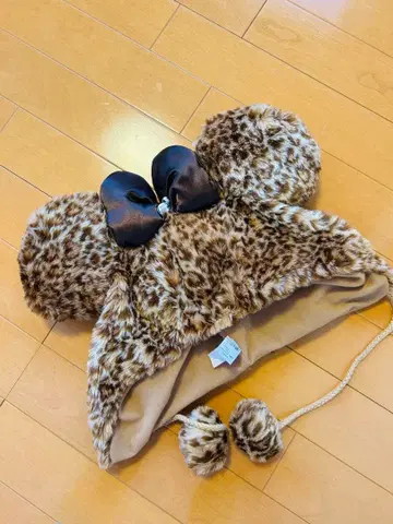 디즈니 미니 레오파드 무늬 리본 팬캡