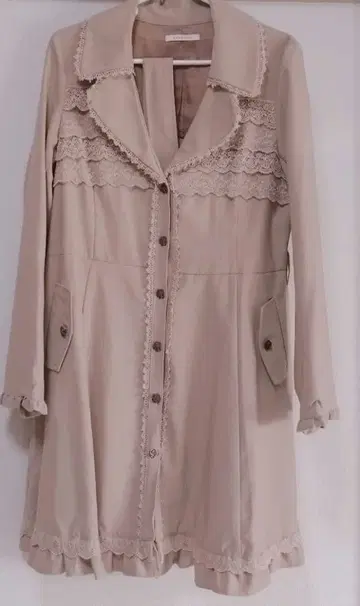 엑시즈팜 트렌치코트