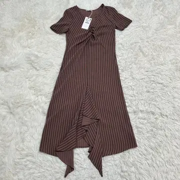 택 포함 새상품 ZARA 자라 스트라이프 셔링 V넥 원피스