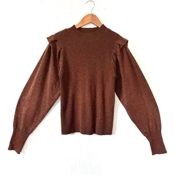 프릴 달린 브라운 니트 긴팔