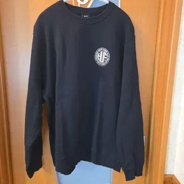 HUF 블랙 크루넥 트레이닝복