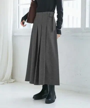 로페피크닉 울 라이크 턱 퀼트 스커트 레이디 핸섬 시리즈