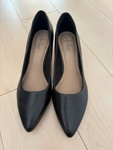 Clarks 블랙 펌프스