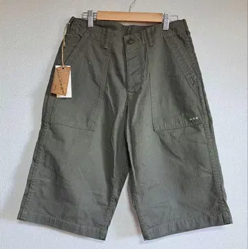 SHAPE OF MY HEART M 사이즈 숏팬츠 올리브 컬러