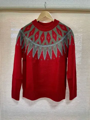 노르딕 무늬 레드 니트 스웨터