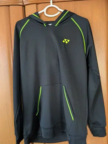 요넥스 YONEX 후드티 블랙 그린