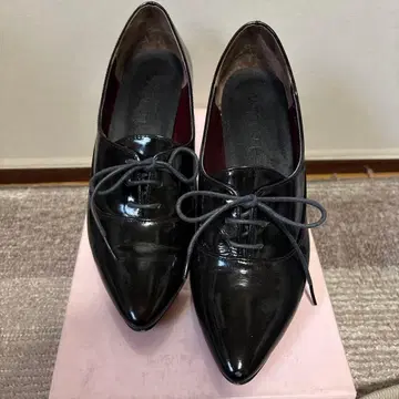 르 탈롱 블랙 스틸레토 레이스업 슈즈