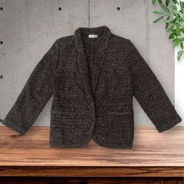 트위드풍 니트 아우터 그레이 x 레드 체형 커버 고급스러운