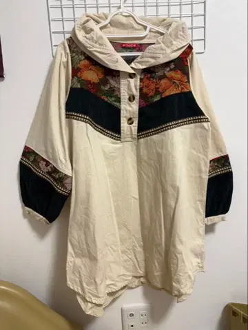 차이하네 플라워 자수 롱 셔츠 두꺼운 원단