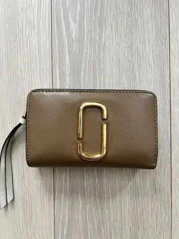 Marc Jacobs 브라운 접이식 지갑