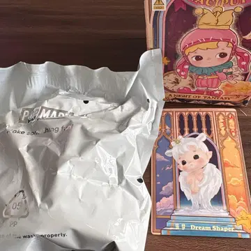 POP MART HACIPUPU A NIGHT OF FANTASY