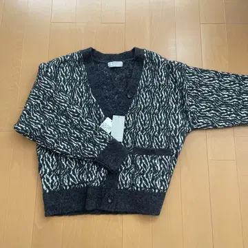 그레디 브릴리언트 새상품 그레디 브릴리언트 가디건 제브라