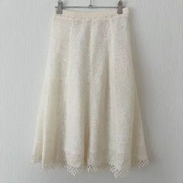 [ 새상품 ] A라인 스커트 원포인트 패셔너블 미디엄 롱 기장