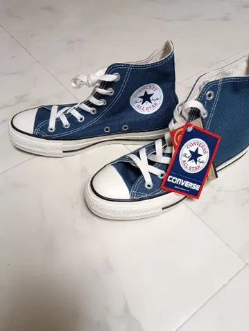 새상품 23.5cm 컨버스 올스타 (R) HI NAVY