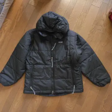 patagonia 블랙 다운 자켓 후드 부착