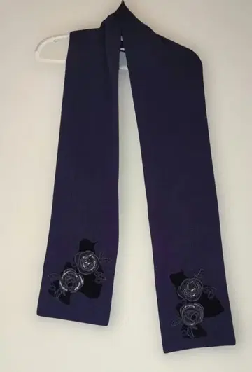 니트 머플러 꽃 자수