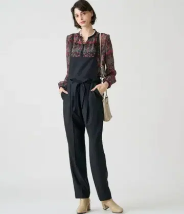 아나이 티어드 플라워 프린트 퍼프 슬리브 블라우스