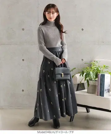 고베 레터스 푸치레 꽃무늬 자수 라운드 절개 스커트 [M4311]