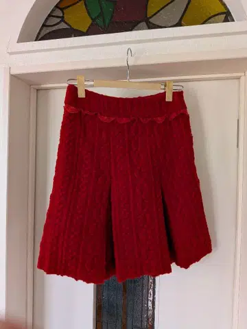 EMPORIO ARMANI 빨간색 미니 무릎 기장 스커트