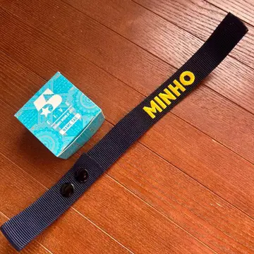 SHINee 공식 MINHO 자수 네임택