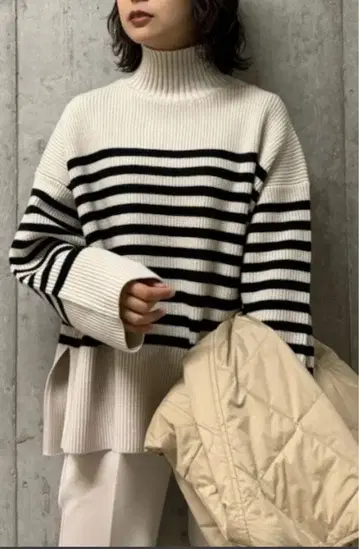 터틀 와이드 골지 니트 풀오버