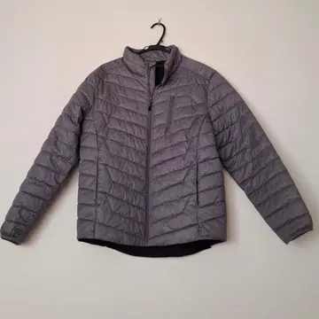 다운 자켓 그레이색