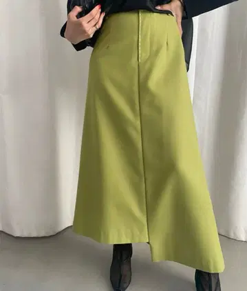 가격 인하! 아메리 MEDI ASYMMETRY STITCH SKIRT