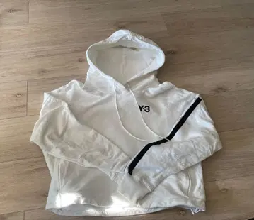 Y-3 화이트 후드티 후드 부착