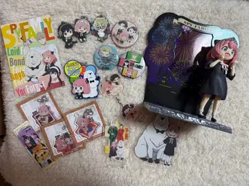 스파이 패밀리 피규어와 굿즈 세트