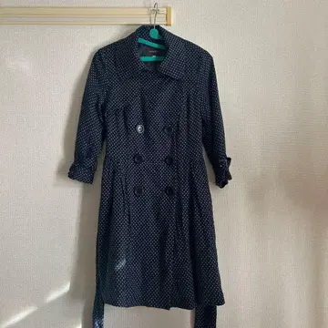 [ JUSGLITTY ] 도트 무늬 트렌치코트 허리 리본 포함