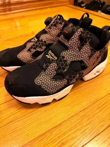 Reebok 인스타펌프 퓨리 블랙/골드 29cm