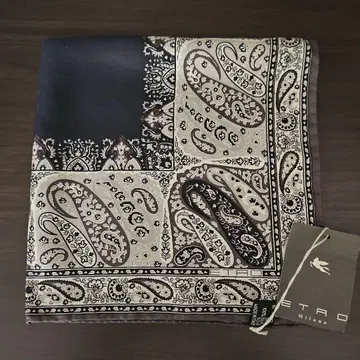 새상품 에트로 스카프 43cm