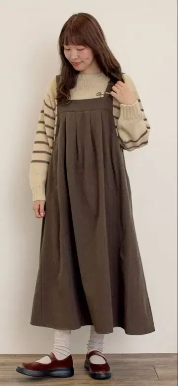 사만사 모스모스 앞 턱 오버롤 스커트